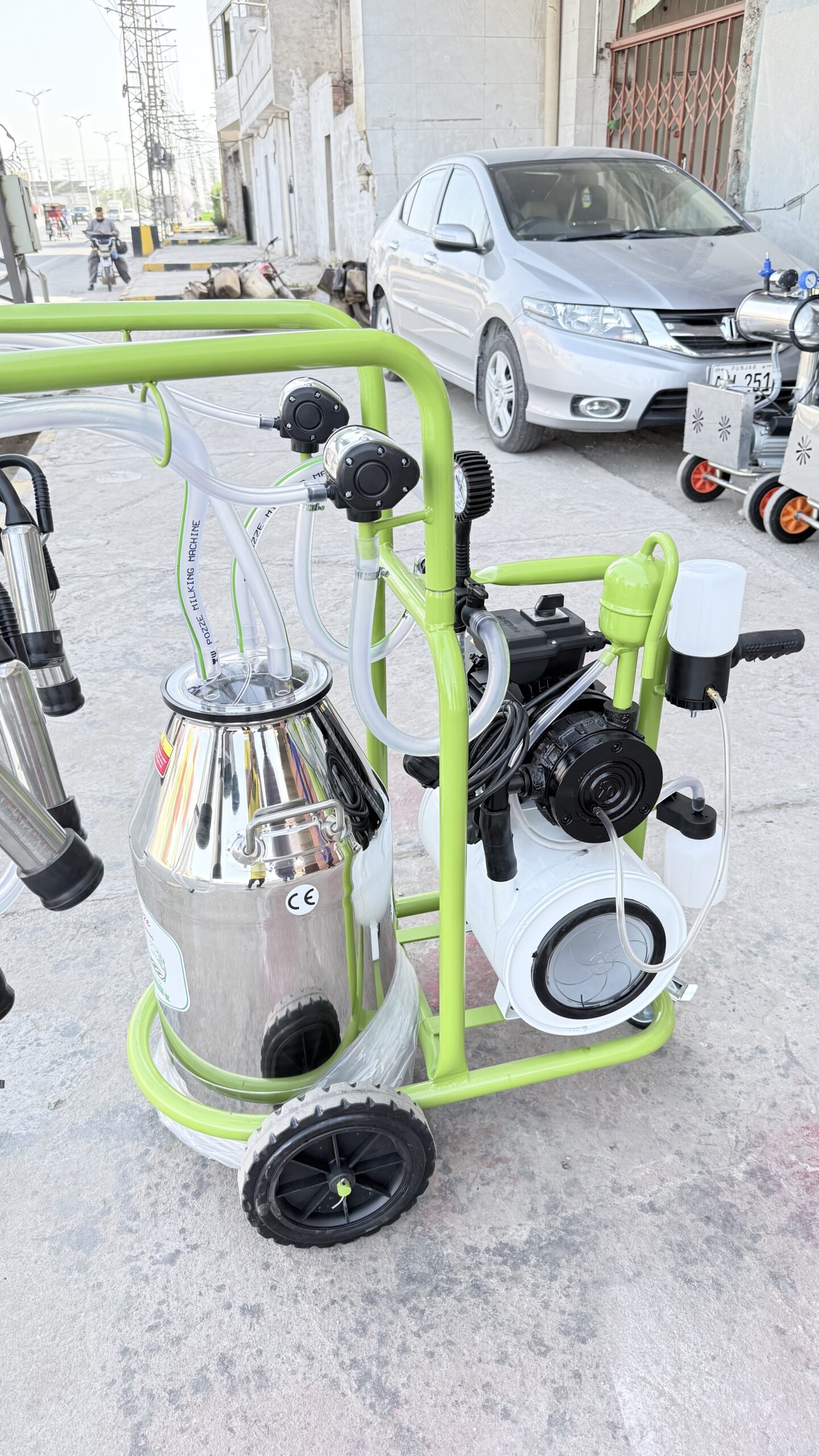 Milking Machine Single Bucket Double Cluster Pozze - Image 5